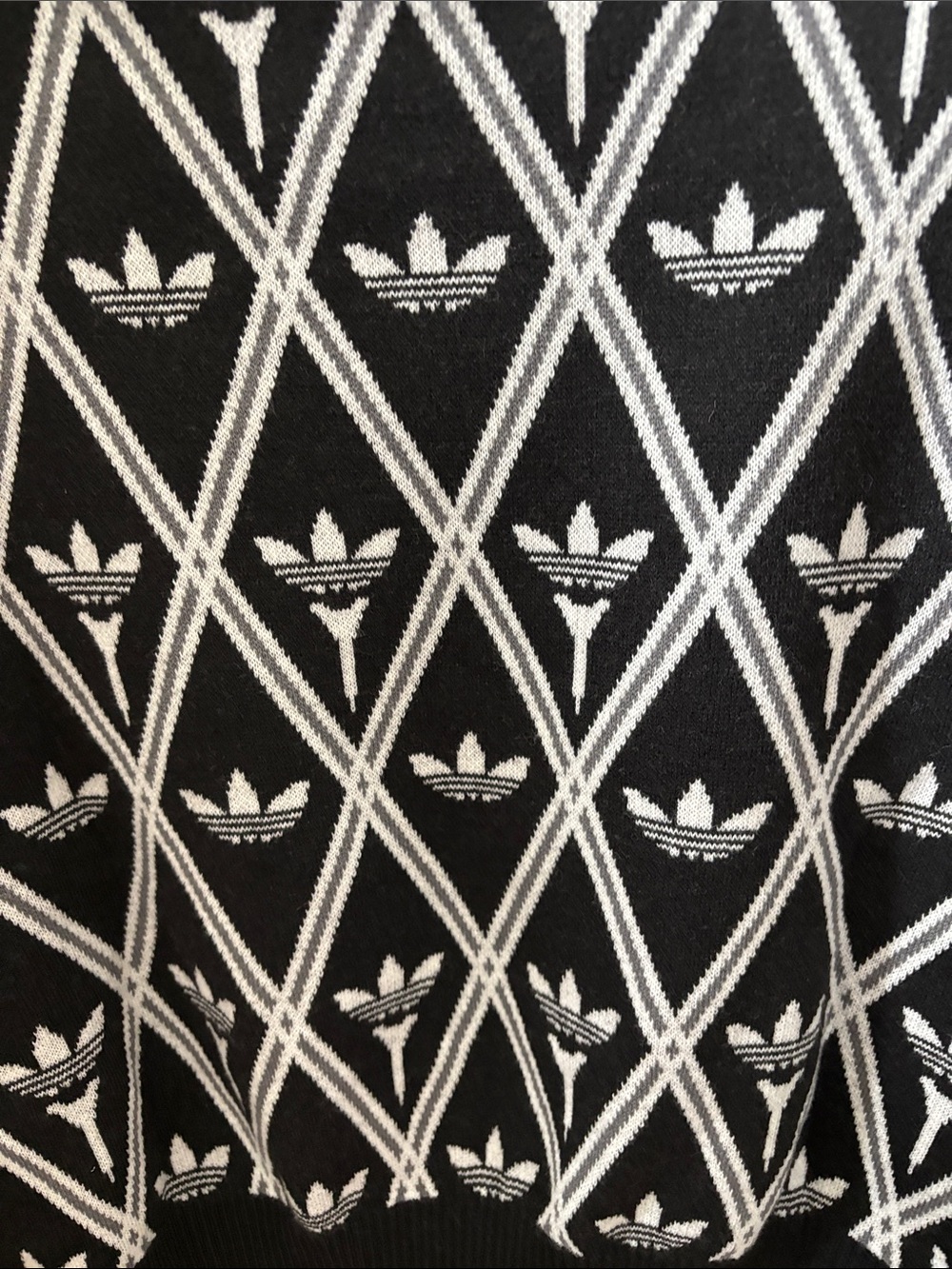 adidas Black & White cropped  Trefoil Diamond Turtleneck Sweater size large - Picture 6 of 8